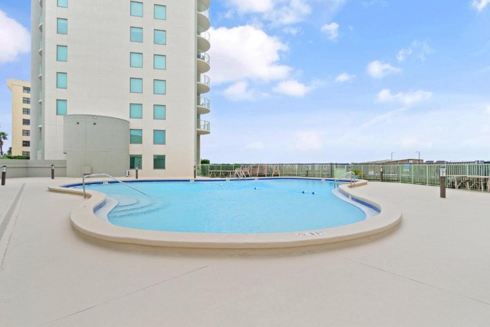 Perdido Towers East 103